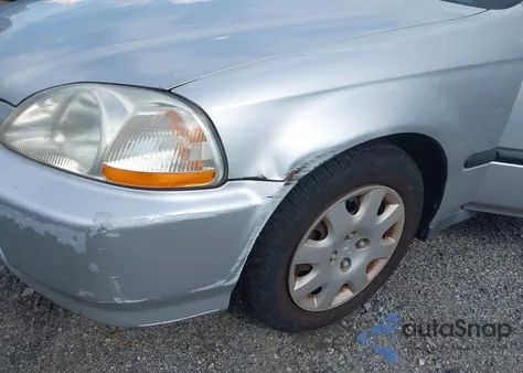 1998 Honda Civic Dx из США, поврежденный, VIN 2HGEJ6447WH101271